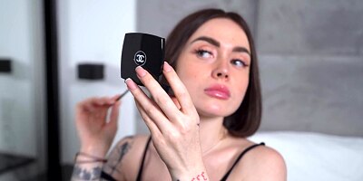 Husband caught wife recording a video for OnlyFans subscriber, but she got out of the situation